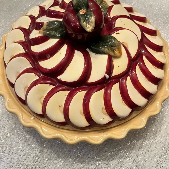 Vintage NEW IN BOX Ceramic 10.5" Country Apple Pie Dish with Cover Lid - Picture 5 of 5